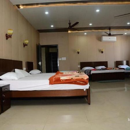 Krazy Hotel Haldwani Luaran gambar