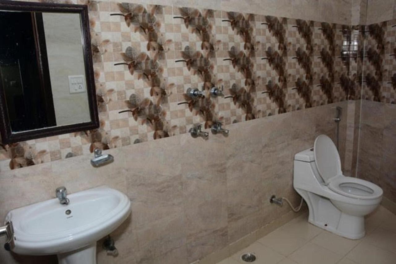 Krazy Hotel Haldwani Luaran gambar