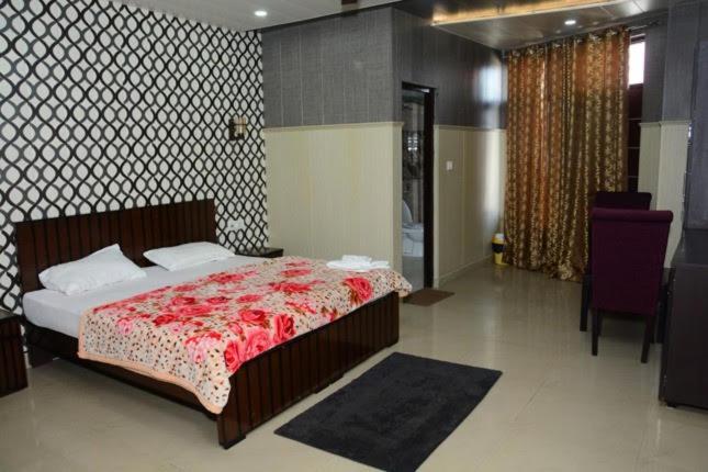 Krazy Hotel Haldwani Luaran gambar